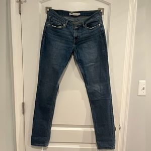 Levi’s 524 Skinny Jeans